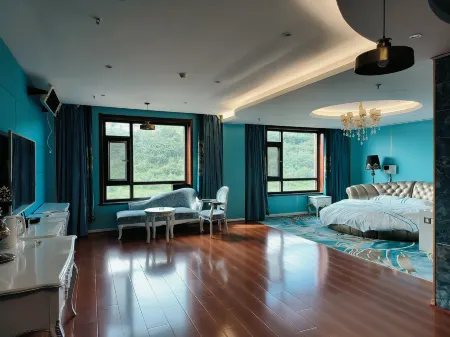 Hezuo Yunyi Grand Hotel Отели рядом с достопримечательностью «Gansu Normal University for Nationalities»