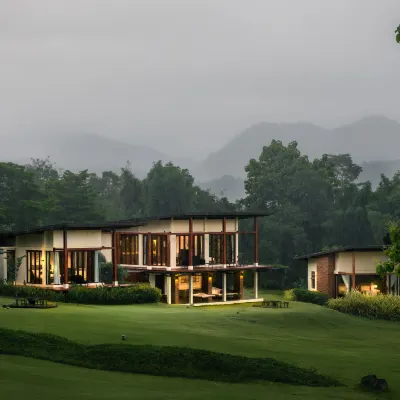 Puripai Villa Wellness & Retreat ユンライ ビューポイント周辺のホテル