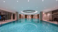 Wyndham Grand Plaza Royale Ningbo - piscina