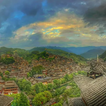 Guanjing Chuanshuo Gaokong Quanjing Dujia Meisu Inn