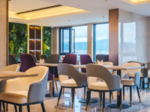 Lifeng Hotel (Qujing High speed Railway Station Branch) - Afhentnings-/afleveringstjenester