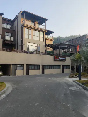 Shixi Wenquan Villa Hotels near Evergrande Five Nations Hot Spring Town