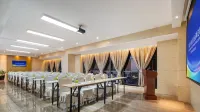 Mizparton Hotel (Enping Jinsha Square) Hotels in Enping