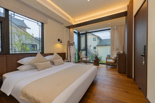 Banshan Yunzhu • Designer Courtyard Boutique Stay (Wudang Scenic Spot Ticket Office)