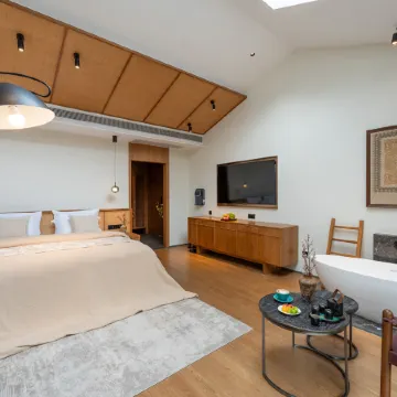 Borei Yunlan Resort Hotel (Lugu Lake Daluoshui Store)