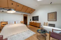 Borei Yunlan Resort Hotel (Lugu Lake Daluoshui Store)