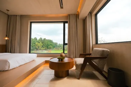 YAOJIA STRAW FARM RESORT ANJI Отели рядом со станцией Anji Railway Station