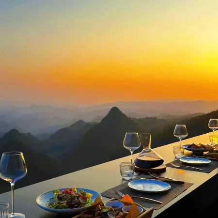 Yangshuo Guangyu Mountain View Resort Hotel