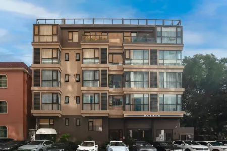 Runlin Apartment Отели рядом с достопримечательностью «Zhongshan Technical Institute (East Campus)»