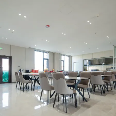 Sairem Lake Tianquan Hotel