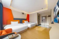 Lufeng Jiajia Smart Hotel (Lufeng Donghai Suibao Department Store)