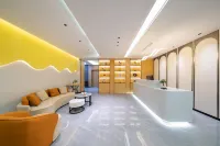 Chao Yue Mei Ju Hotel (Longyan South Road Food Street Branch, Mixc Mall) - 2성급