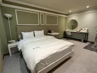 hotel 5wol โรงแรมใกล้โมดาเอาท์เล็ต แทกู
