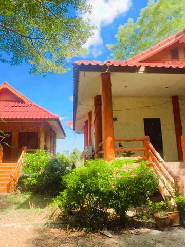 รูปภาพของOYO 75597 The Tewsone Resort