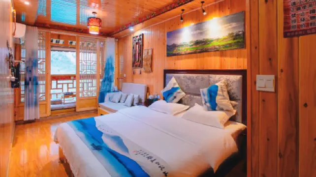 Fuyang Jubaoyufu Inn