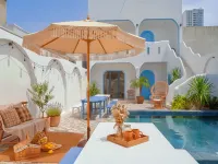 Homestay Santoni Mũi Né Các khách sạn gần Hòn Rơm
