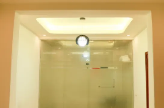 Dushan Hongyong Fashion Hotel