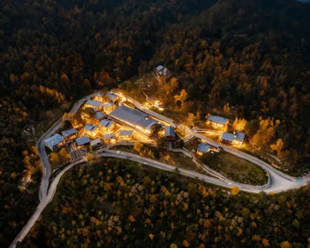 Huaying Shili Fangfei Hongyan Meicun Hotels in Huaying