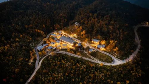 Huaying Shili Fangfei Hongyan Meicun Hotels in Huaying