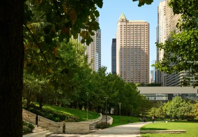 Fairmont Chicago - Millennium Park Hotels near Millennium Park