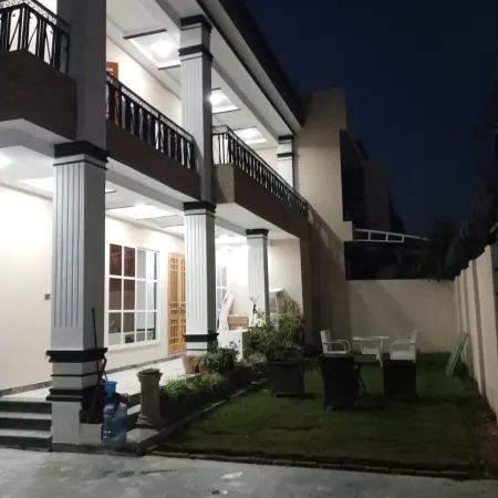 AoLai Hotel Отели рядом с достопримечательностью «Торговый центр Centaurus»
