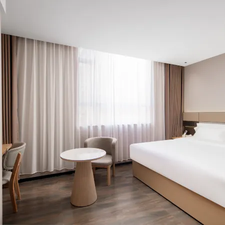 Foshan Yunji Smart Hotel (Qiandeng Lake Xiyue Subway Station)