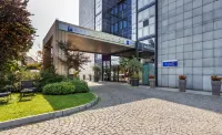 iH Hotels Milano Lorenteggio Hotels near Bisceglie Subway Station