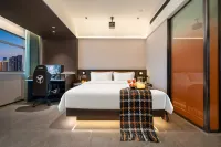 Yeyuchen E-sports Audio-Visual Hotel (Handan East Station Meilecheng) - 2-Star