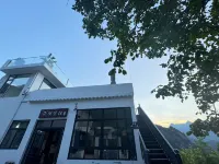 觀景台22號民宿 Hotels near Cuihua Mountain