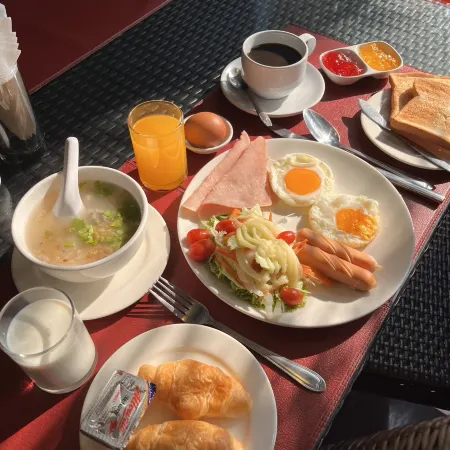 Ayara Grand Palace Hotel