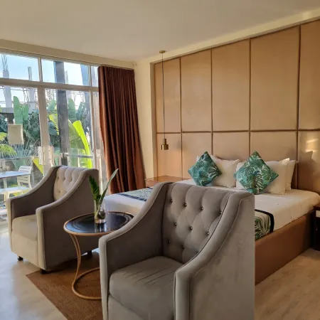 THE HOTEL SOPHIA INC