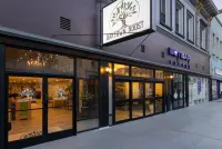 Oaktown Roost Hotels near Mountain View Cemetery