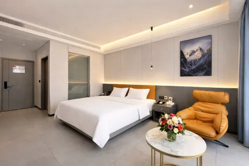 Longcheng Smart Hotel (Anlong Bus Station)