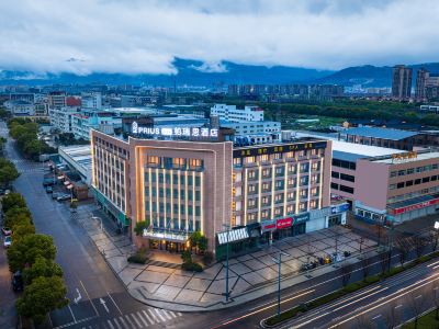 Pareisi Max Hotel