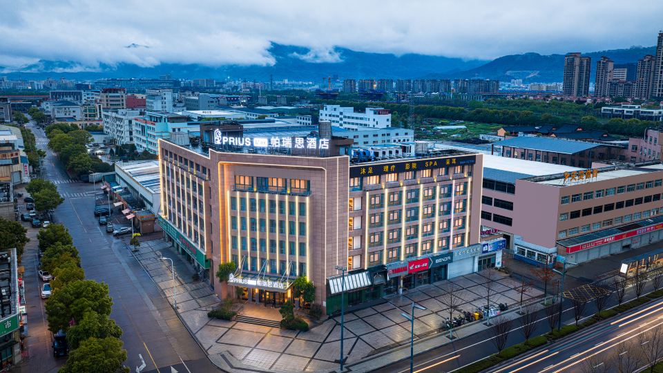 Pareisi Max Hotel