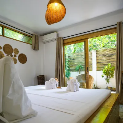 Serenity Hotel Отели рядом с достопримечательностью «Пляж Ипиль 1»
