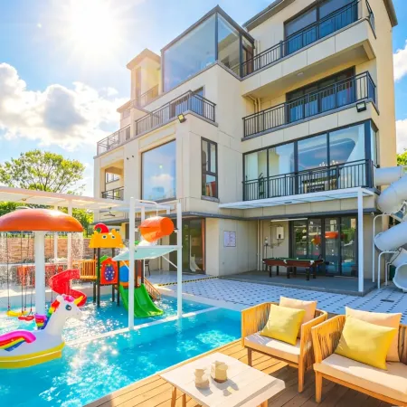 YANO & Heron Lake Forest Holiday Villa (Foshan Gaoming hotel)