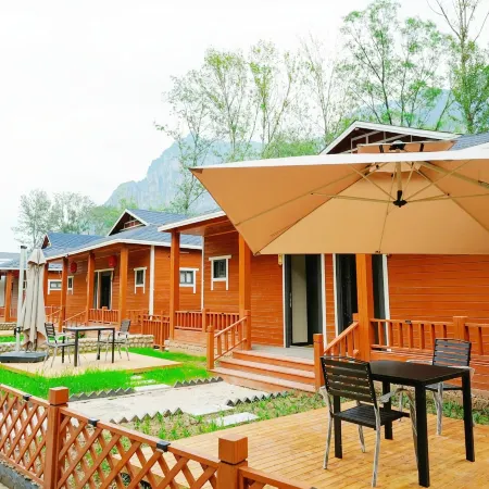Shanhu Shuyuan Hotel (Eight Spring Canyons Scenic Area)