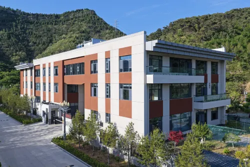 Yishengyuan Homestay - parking
