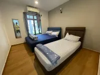 Lot 925 - A’Famosa Resort covered Pool Pickleball BBQ