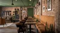 HI New York City Hostel - bar