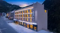 Mount Siguniang · Riverside Mountain Residence Hotel (Changping Valley Scenic Area) - Cho phép mang theo thú cưng