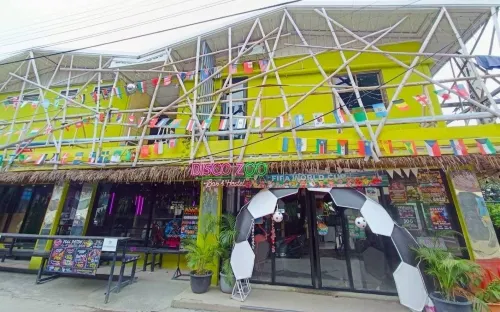 Discozoo BAR and HOSTEL