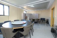 Nilka Liangqi Mountain Lodge Hotel (Mengket Scenic Area) - พร้อมอาหารเช้า