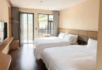 Qiaoxi Youyue Homestay - parking