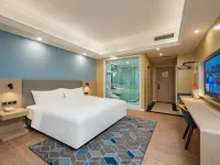 Holiday Inn Express CHENGDU TIANFU SQUARE by IHG Hotels near Tianfu Square