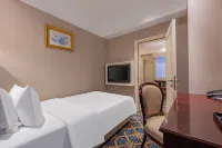 Ramada by Wyndham Yichang（CBD shopping mall Nanmen Store）） - พร้อมระเบียง