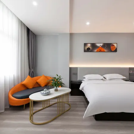 Home Inn Baiyun Hotel (Longyan Institute of Technology Wanda Plaza Branch) Hotel a Longyan