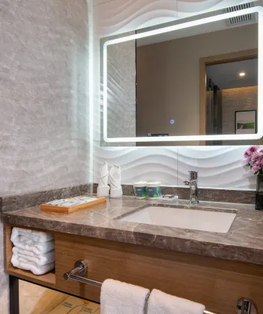 Campanile Shanwei Haifeng Hotel Отели рядом с достопримечательностью «Former Residence of Peng Pai Martyrs»