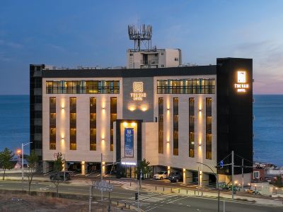 The Van Hotel